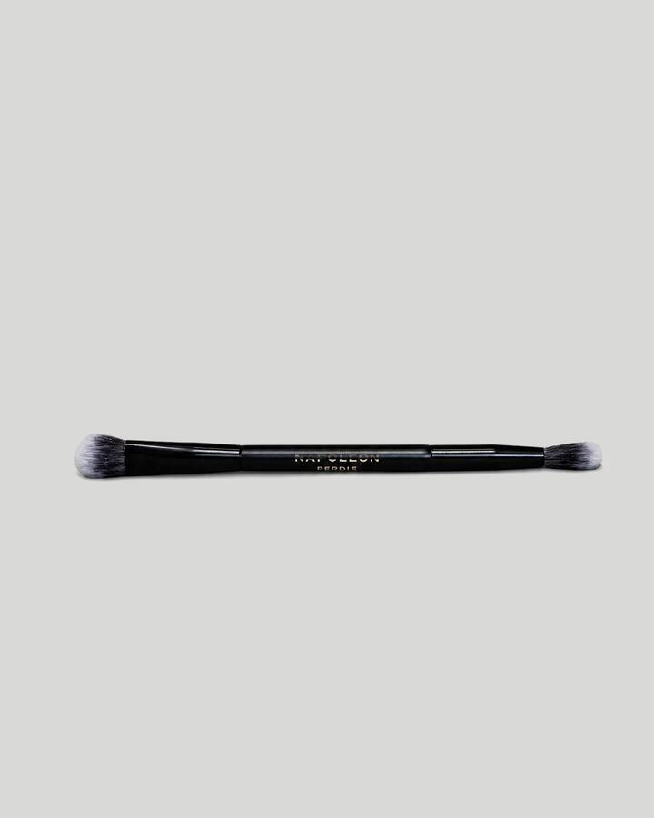Napoleon Perdis Camera Finish Eyeshadow Brush